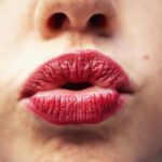 Lips Basic Tee detail