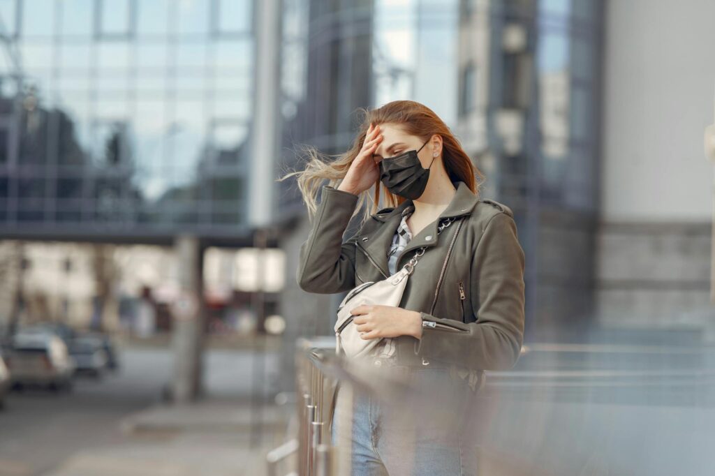 woman wearing modern basic tee