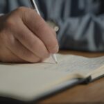 Biography Examples: Crafting Your Compelling Narrative